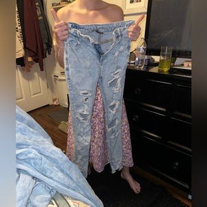 american eagle blue skinny ripped jeans size 8 in US